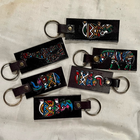 Hand crafted leather key fobs from 🇺🇬, 2 styles! - Picture 5 of 12